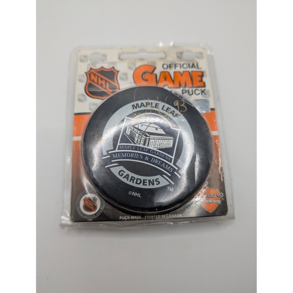 Doug Gilmour Signed Maple Leaf Gardens Memories & Dreams NHL Puck